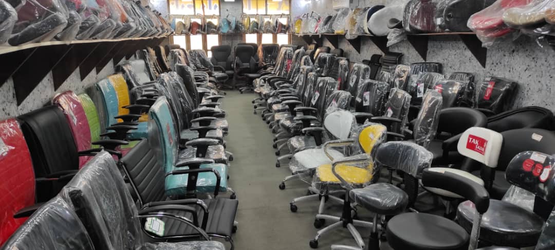 میز و صندلی اداری با اقساط چکی بلندمدت، مبلمان اداری، تجهیزات اداری